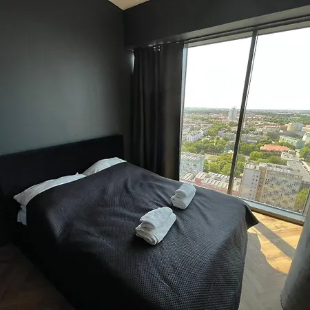 Hanza Tower 21 Floor Black * شتشيتسين