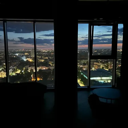 Hanza Tower 21 Floor Black