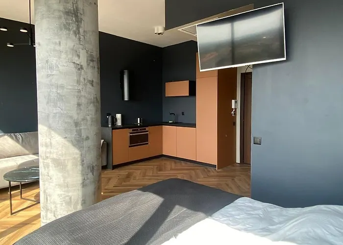 Hanza Tower 21 Floor Black