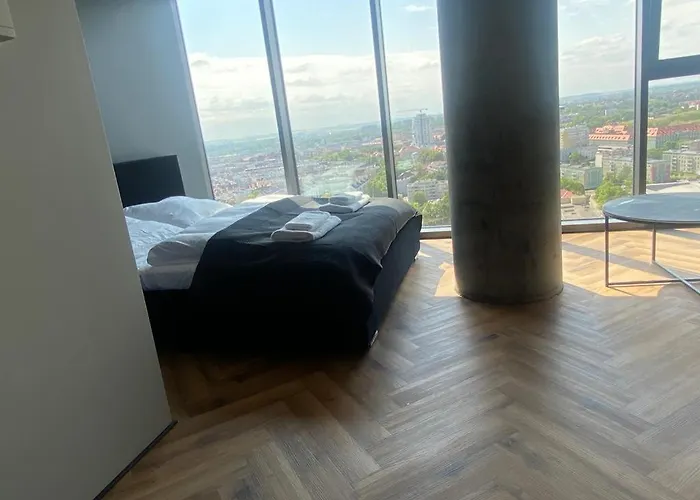 Hanza Tower 21 Floor Black * Stettin