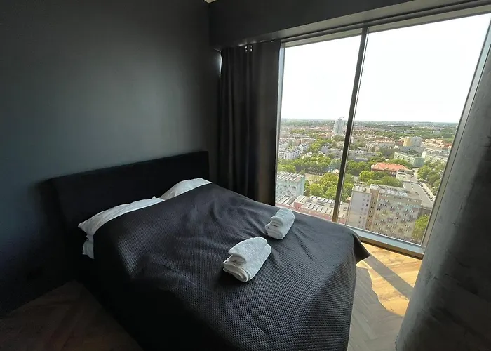 Hanza Tower 21 Floor Black * Szczecin